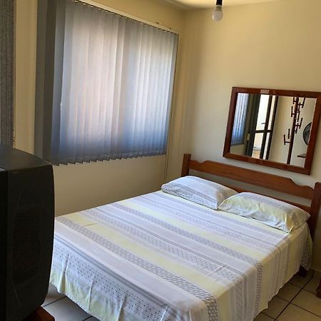 شقة Apartamento Praia Do Morro Ha 150 Metros Da Praia, Garagem, Wi-Fi, 1 Andar غواراباري المظهر الخارجي الصورة